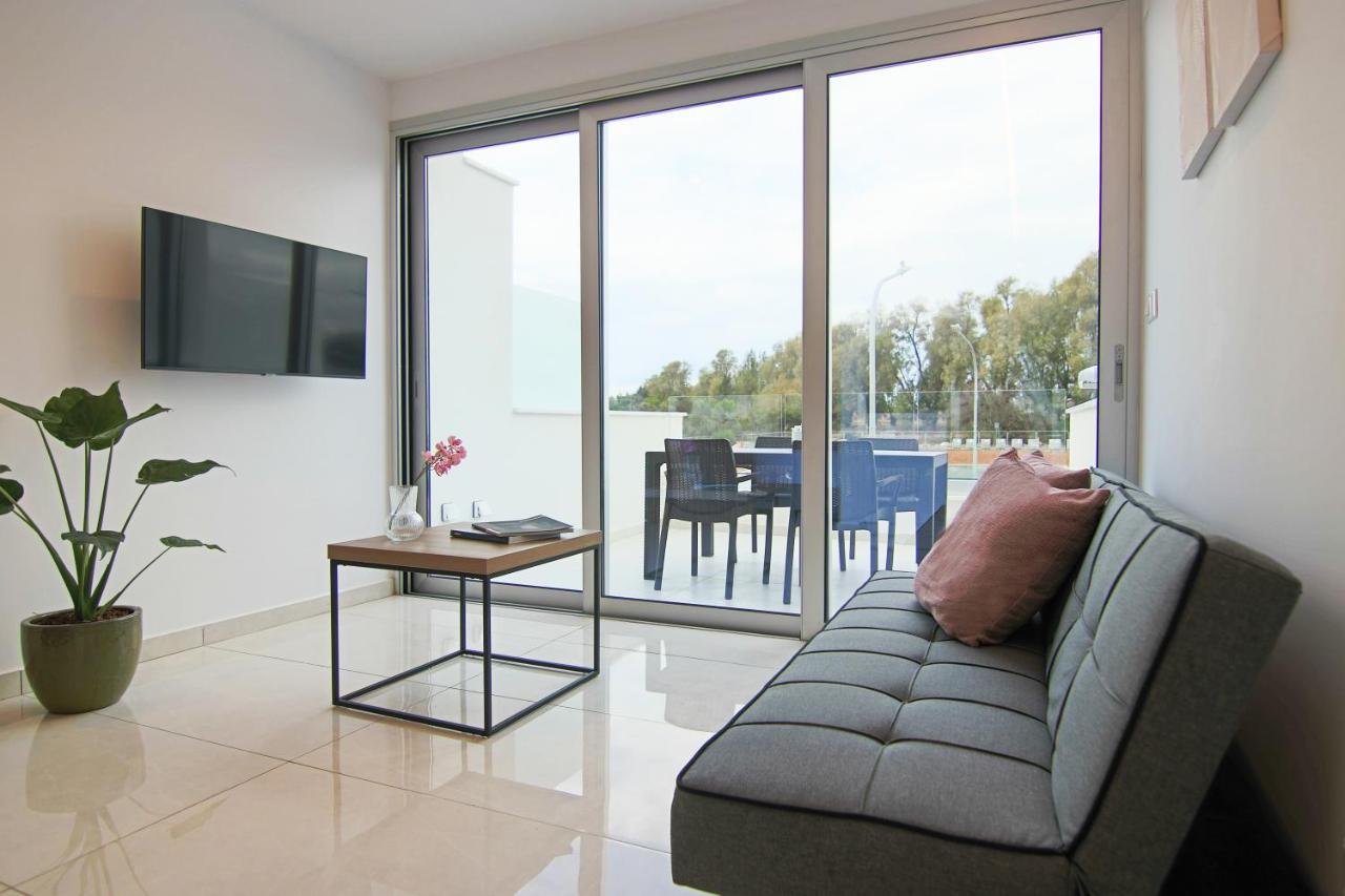 Phaedrus Living - Seaside Luxury Flat Harbour 104 Appartement Paphos Buitenkant foto